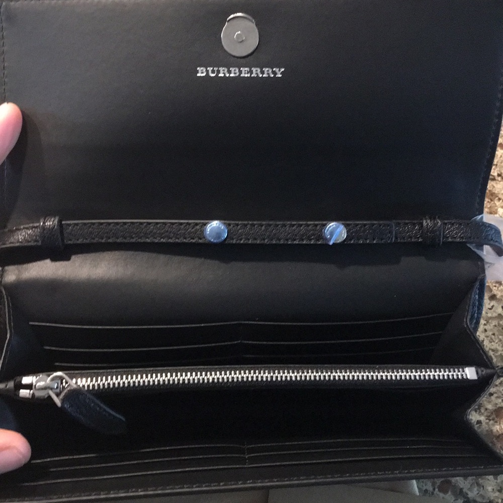 NWT Burberry Tartan Henley wallet crossbody - Picture 3 of 8